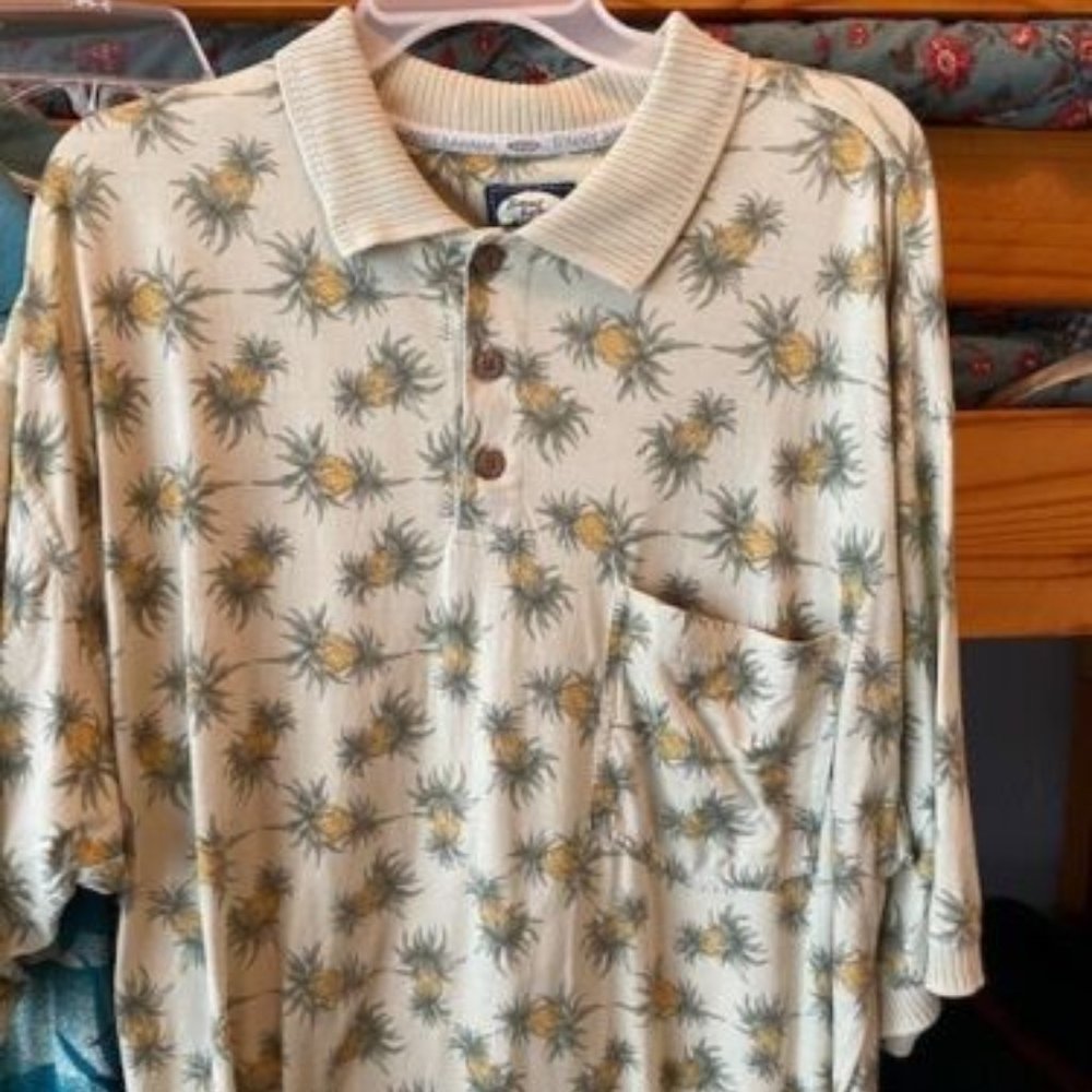 TOMMY BAHAMA * BEIGE s/s 3 button POLO shirt PINEAPPLE print * CHEST POCKET * L
